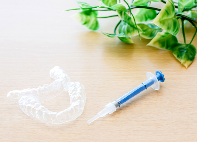 ホワイトニングで歯を白くしませんか？